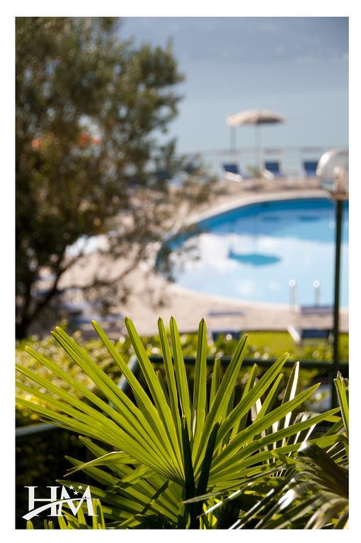 Residence Hotel Maxi 리몬네술가르다 외부 사진